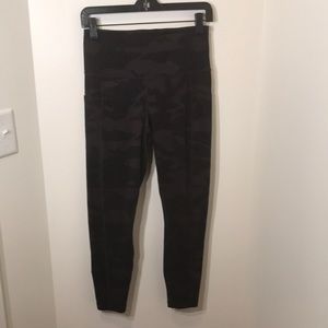 Yoga Lux Camo leggings